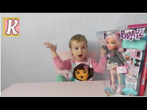 Кукла Братц с аксессуарами распаковка. Bratz Selfie Snaps Doll Cloe