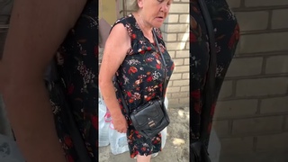 Я УКРАИНУ НЕ ЛЮБЛЮ, Я РОСИЮ ЛЮБЛЮ. Ждуни в Херсоні дякують волонтерам за допомогу!