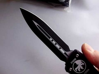 Microtech Combat Troodon Auto knife! A Tank! One of my favorite knives!