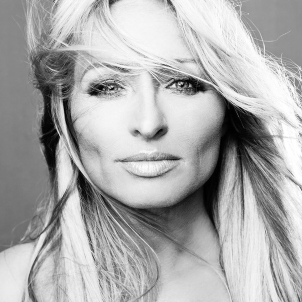 Дезира светлая 3168 лдсп. Дезире мандерс певица. Лдсп дезира светлая u3168. Desray певица. Дуб шанталь cuberta family.