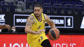 Peyton Siva Highlights 15 Pts, 4 Ast vs SCKA Moscow