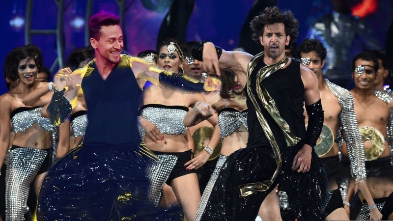 Tiger Shroff and Hrithik Roshan Crazy Dance Performance at War Movie Promotion, Mind Blowing