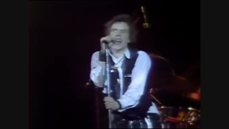 SEX PISTOLS live in at The Winterland Arena ( San Francisco)