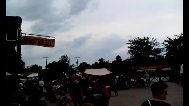 am mittelalterlichen Markt