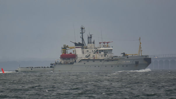 корабль sb-406. буксир сб-406 проект 712. сб-408 спасательный буксир. сб 406 судно. спасательный буксир сб-406.