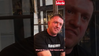 #GoogleChinksey | England ISNT SAFE Tommy Robinson goes for a beer with ANTI - SEMITISM protester