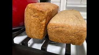 Ржаной хлеб на ржаной закваске. Rye Bread at home using rye bread starter.