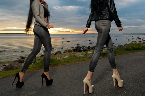 Latino Silikontitten Leggings Orgasmus