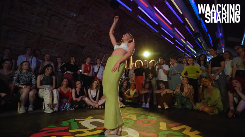 Taya (4), waacking SHARING 7to Smoke