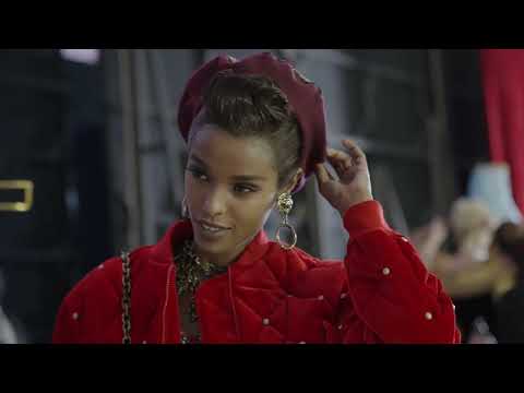 Moschino Fall Winter 2022 fashion