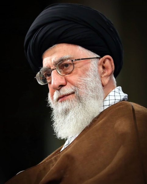 Аятолла хомейни иран. Шон коннери и аятолла хомейни. Имам хомейни. Аятолла хомейни иран. Аятолла это кто такой.