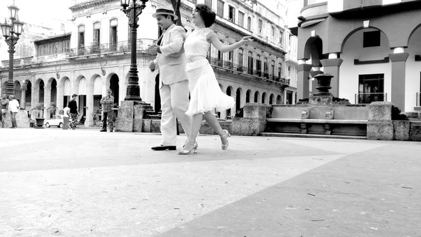 Son tradicional Cuando en mi Cuba suena un son ( Son de Acosta) ( Tamae Yamaguchi y Yoel
