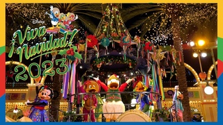 Disney Viva Navidad! Street Party | Disney California Adventure 2023